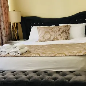 La Boutique Hotel